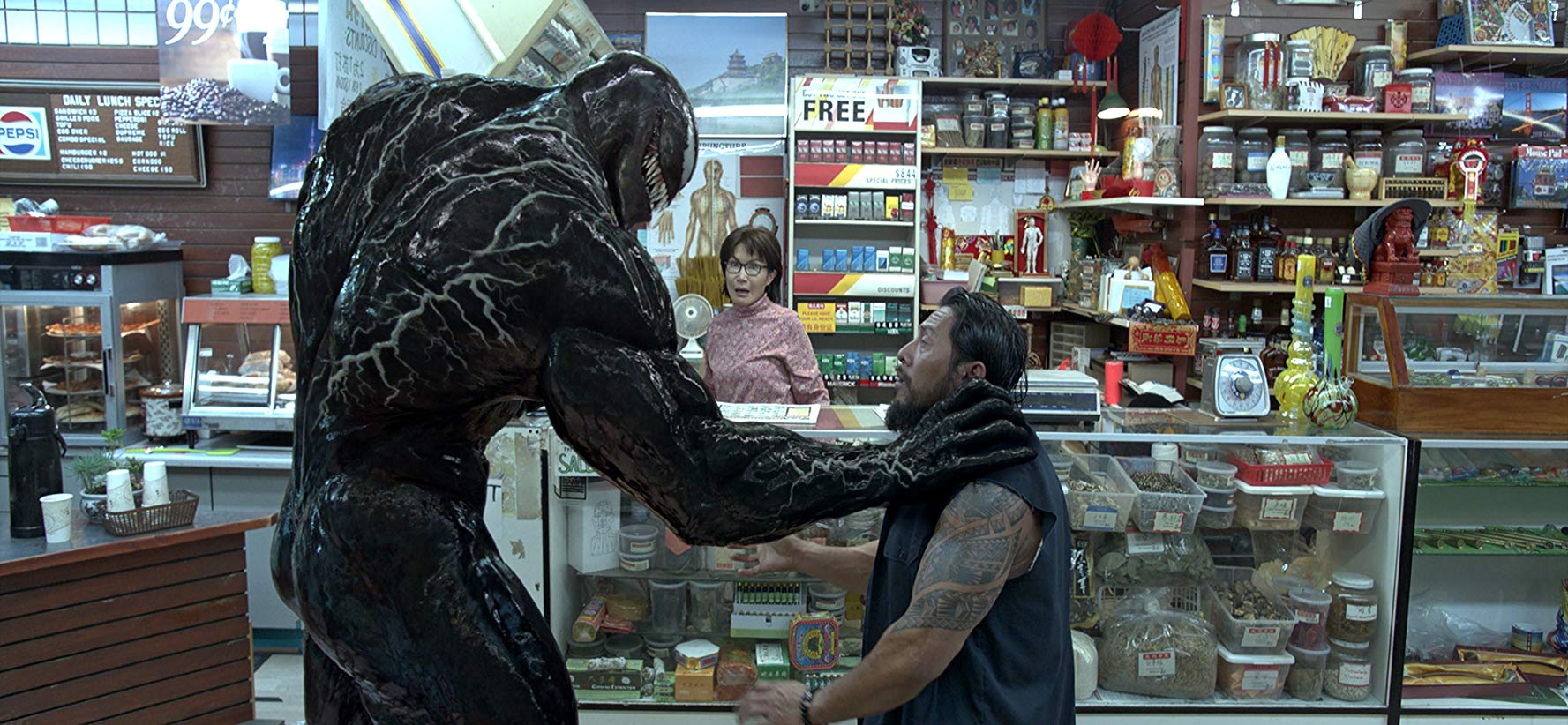 Venom. Læs anmeldelsen på filmpuls.dk