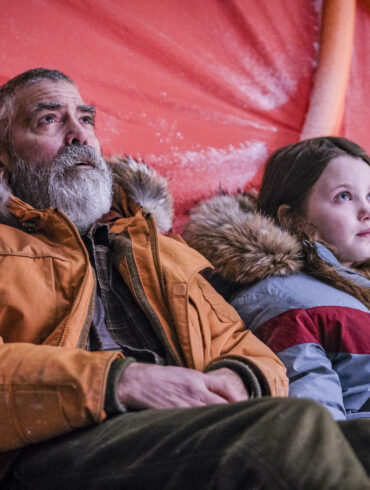 Læs anmeldelse af The Midnight Sky på Filmpuls.dk